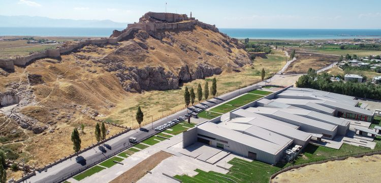 Van'ın önemli turistik mekanları