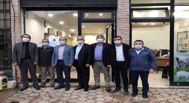 Vanlı berberler Giresun'da selde zarar gören berberlere destek sağladı