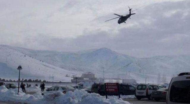 Hakkari'de askeri üsse çığ düştü: 2 asker çığ altında kaldı