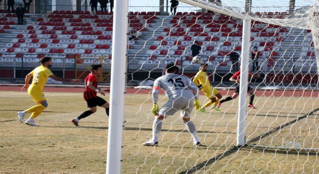 Adil HARMANCI YAZDI: Vanspor’da yanlış giden ne?