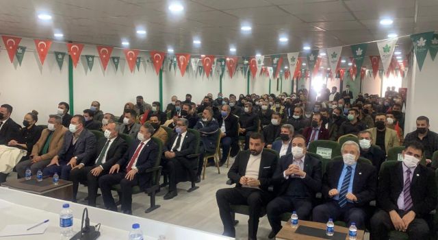 Gelecek Partililer Kongrede tempo tuttu; ‘Serok Ahmet’