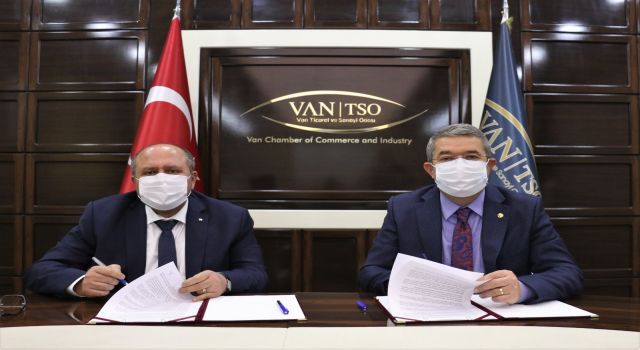 Van TSO ile Halk Bank arasında imzalar atıldı