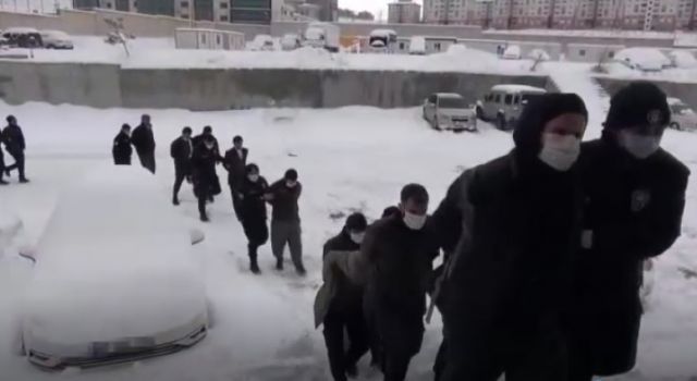 Van'da 12 IŞİD üyesi tutuklandı