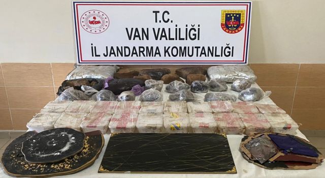 Van'da 50 kilogram Afyon Sakızı ve 12 kilogram Metamfetamin maddesi ele geçirildi