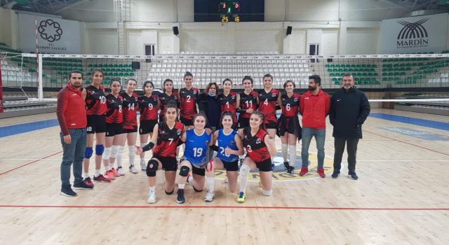 Van'ın Kadın Voleybol Takımı liderliğini korudu