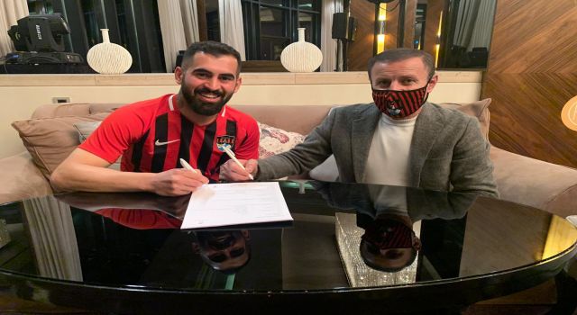 Vanspor ara transferde 4 futbolcuyu renklerine kattı