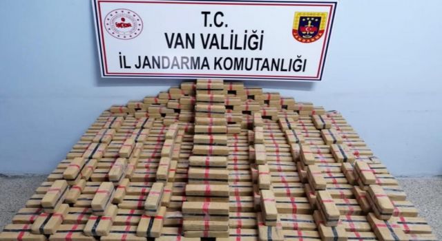 Van'da 4 çuval eroin ele geçirildi