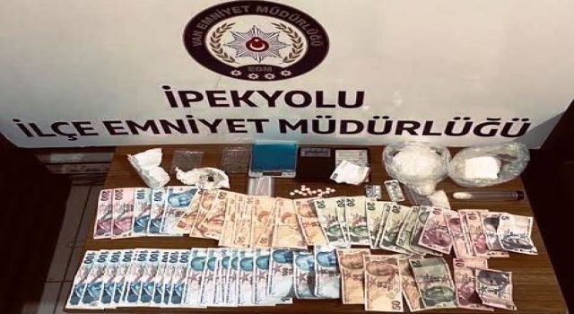 Araçta 5 çeşit uyuşturucu çıktı; 3 kişi tutuklandı