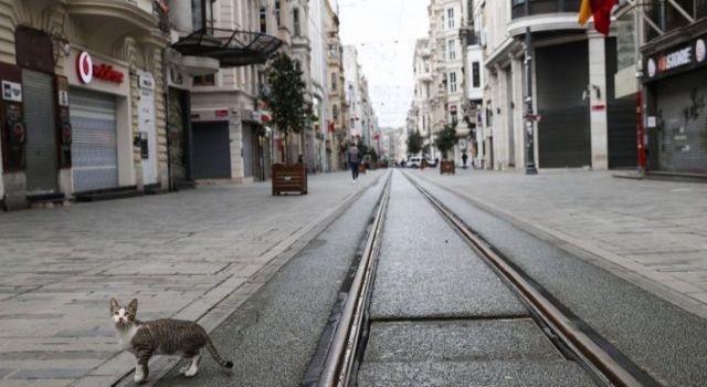 Hafta sonu sokağa çıkma kısıtlaması bugün başlıyor