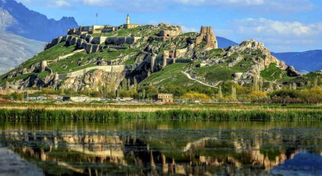 Vanlı turizmci destek bekliyor