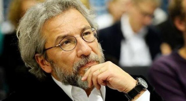 Gazeteci Can Dündar hakkında kırmızı bülten çıkarıldı