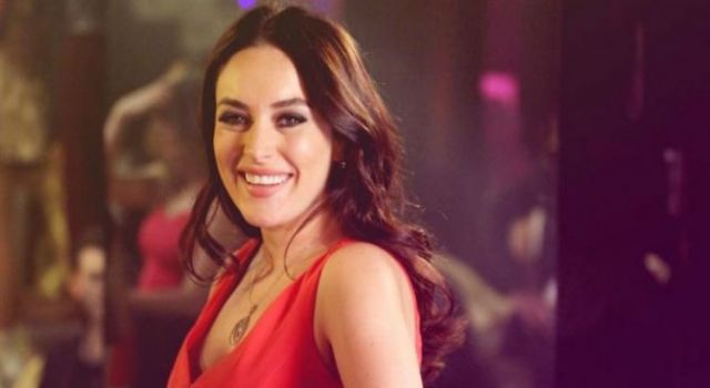 Ezgi Mola'ya Oyuncular Sendikası'ndan destek