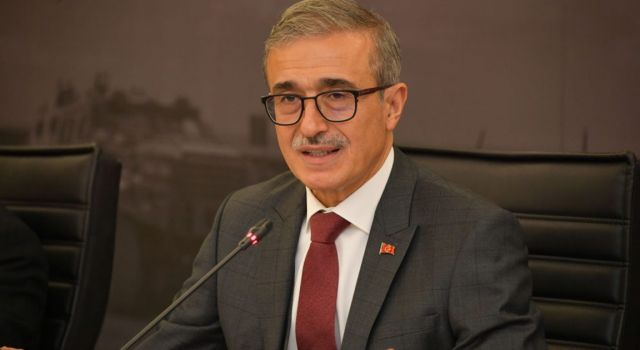 Savunma Sanayi Başkanı Prof. Dr. İsmail Demir'in de Paramount Oteli'nde kaldığı ortaya çıktı: Bir aile dostumuz davet etti