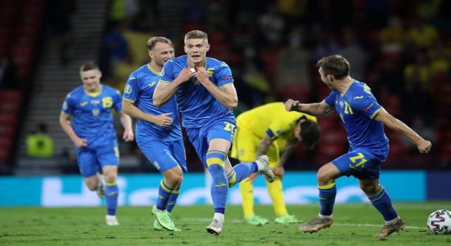 Ukrayna İsveç'i 2-1'le geçerek çeyrek finale yükseldi