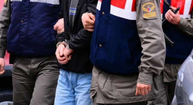 Van'da PKK üyeliğinden 2'si korucu 4 kişi gözaltına alındı