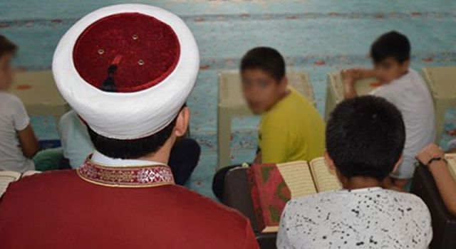 Muş'ta 12 yaşındaki çocuk kuran kursu kapısında asılı bulundu