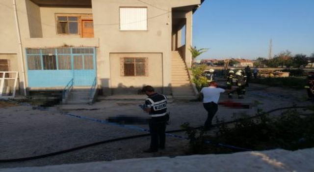"Ölenlerin kafalarına sıkılmış"