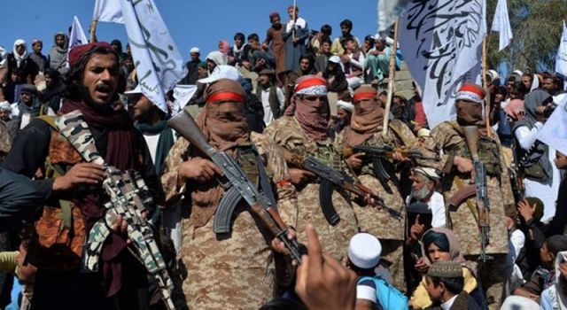 Afganistan İçişleri Bakanlığı: Taliban, Kabil'e girmeye başladı