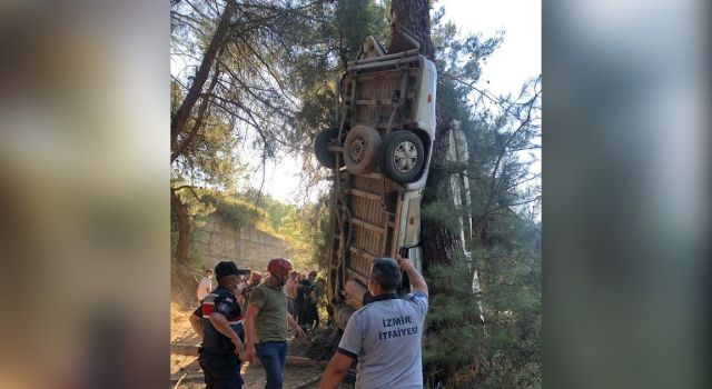 İzmir'de feci kaza: 6 ölü, 11 yaralı