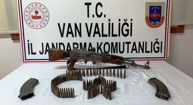 Van'da 2 kişi gözaltına alındı