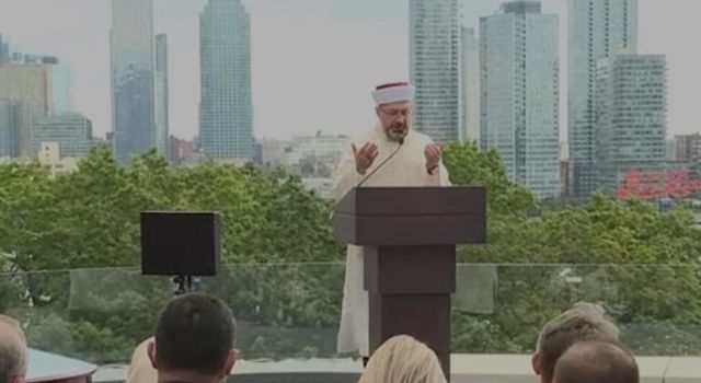 Diyanet İşleri Başkanı Erbaş, Türkevi açılışında da dua etti