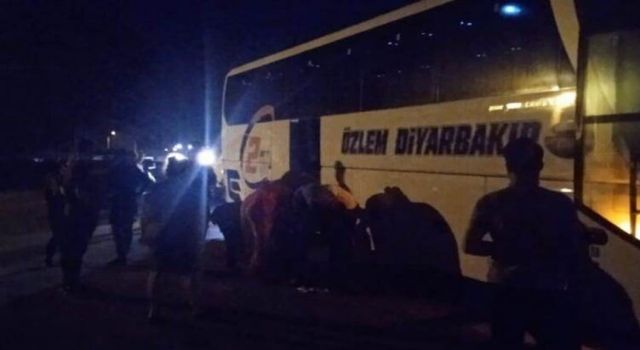 Diyarbakır otobüsüne taşlı saldırı