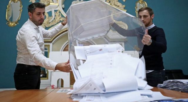 Rusya'da Putin'in partisi yüzde 48 ile önde