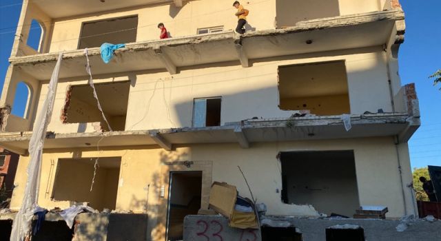 Suriyeli sığınmacıların yaşadığı mahalleye yıkım tebligatı