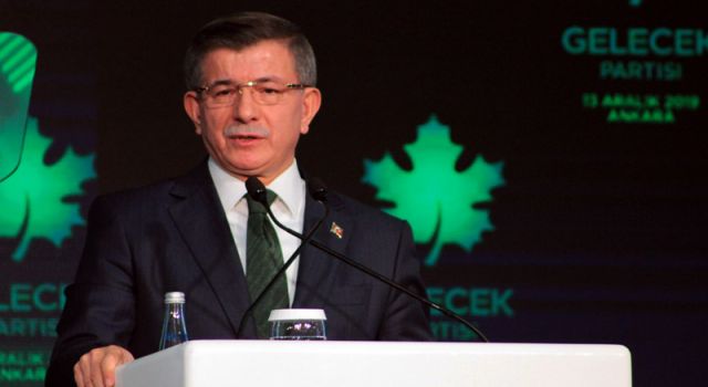 Davutoğlu Van'da asansör kazası geçirdi; Mersin ve Amasya programları ertelendi