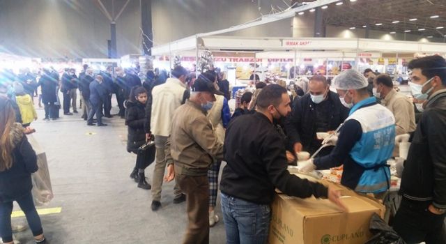 Van'da, “Yöresel Ürünler ve Hediyelik Eşya Fuarı” açıldı