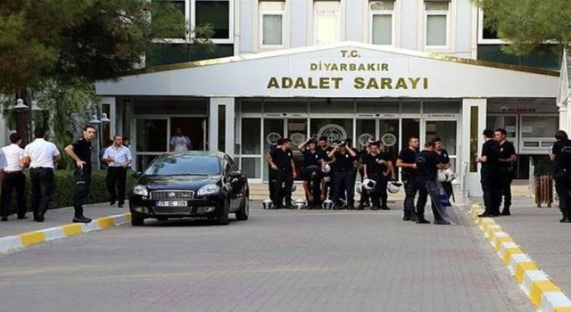 Diyarbakır'da gözaltına alınan 19 kişiden 14'ü tutuklandı