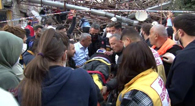 Malatya'da bina çöktü: 11 kişi yaralı olarak çıkarıldı