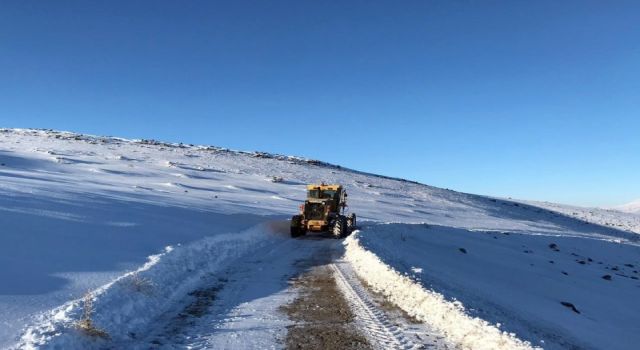 Van'da 25 mahallenin yolu ulaşıma kapandı