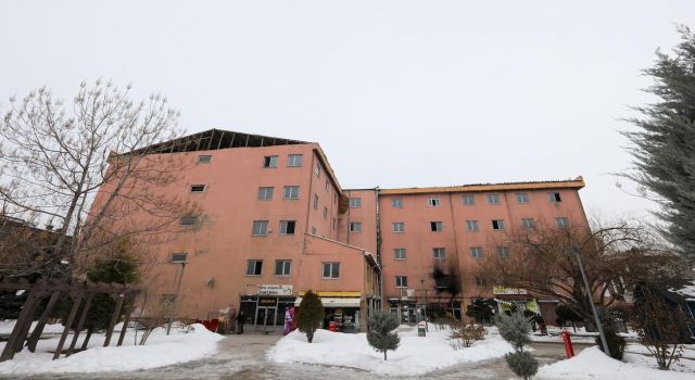 Van'da depremin kullanılamaz hale getirdiği belediye binaları 11 yıl sonra yıkılıyor