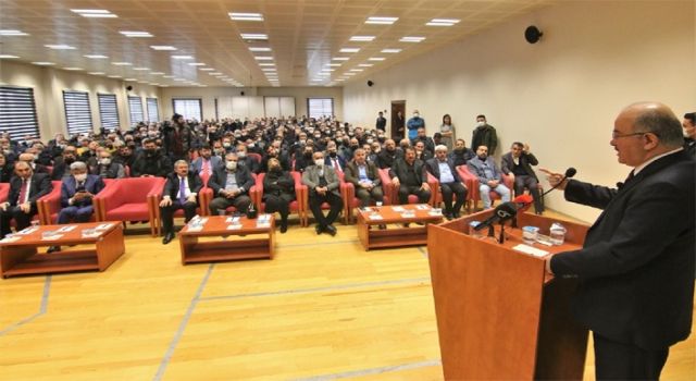 ‘Kentsel Kalkınmada Sivil Toplumculuğun Önemi’ konulu konferans düzenlendi