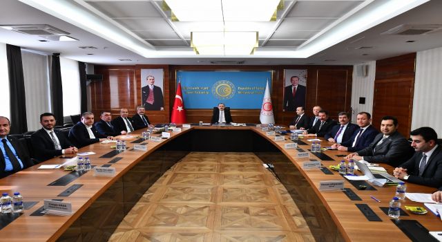 Van TSO yönetimi Bakan Muş ile görüştü: Gelincik ve Üzümlü sınır kapıları açılsın