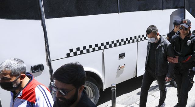 Kadıköy Belediyesi'ne 'rüşvet' operasyonunda 32 tutuklama