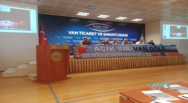 Van Gölü panelde tartışıldı