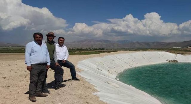 Çiftçiler, tarımsal projeler hakkında bilgilendiriliyor