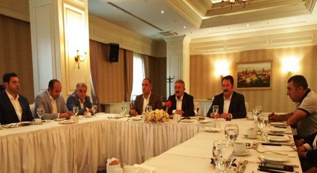 Van TSO'daki 'silah' tartışması: Necdet Takva, iddialara cevap verdi