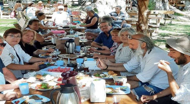 Av. Ali Ersin Gür, emekli toplantısını yazdı