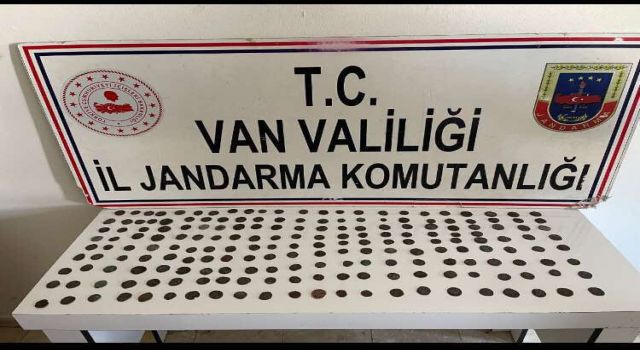 Eski Roma dönemine ait eserlerle yakalandılar