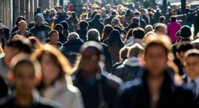 Araştırma: Türkiye'de gençler ülkelerini değiştirmek istiyor