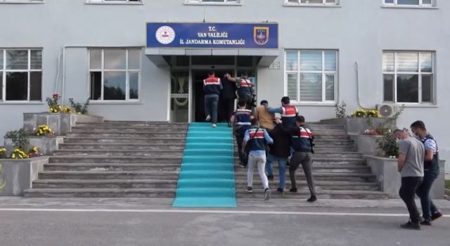 Van'da aranan 235 kişi yakalandı
