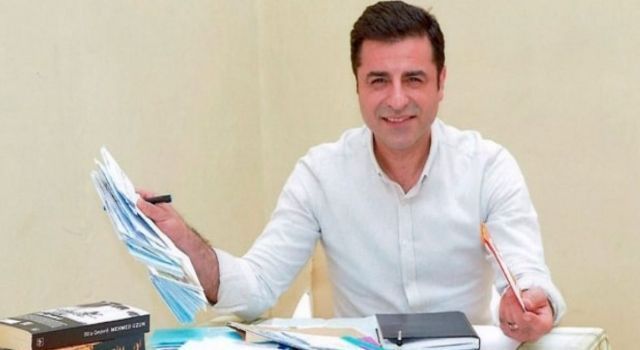 Demirtaş, HDP'ye destek için IBAN paylaştı