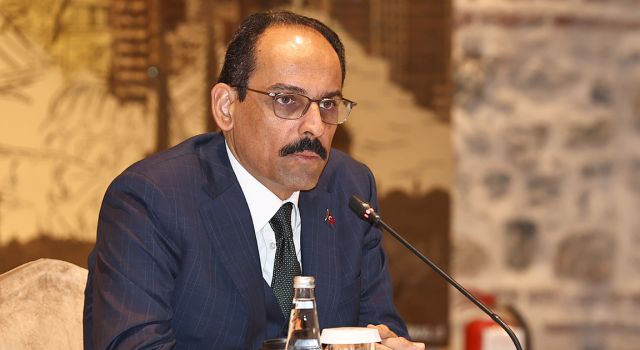 İbrahim Kalın: Suriye'ye operasyon hala bir seçenek