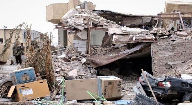 YENİLENDİ: İran'da 5.9 büyüklüğünde deprem: 2 ölü, 664 yaralı
