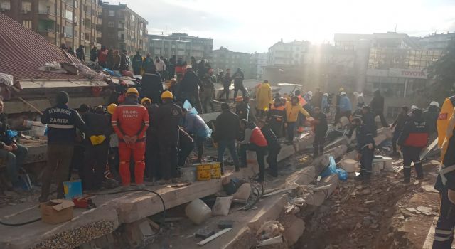 AFAD: Kahramanmaraş merkezli depremlerde 1121 kişi yaşamını yitirdi