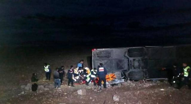Diyarbakır otobüsü kaza yaptı: 6 ölü, 36 yaralı