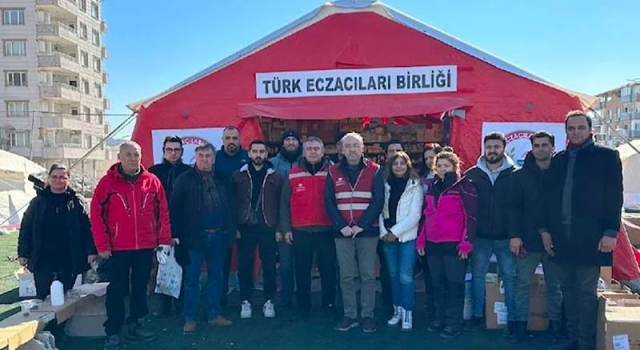 Kızılay eczacılara da çadır satmış